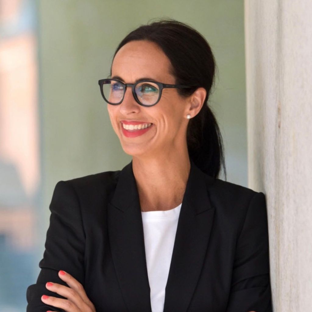 Stephanie Geml van Hall - Kommunikationsdesignerin, Moderatorin & Coach